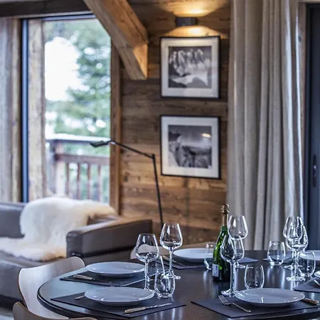 Chalet Black Wood 샬레 *