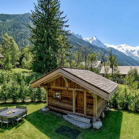 샬레 Chalet Black Wood